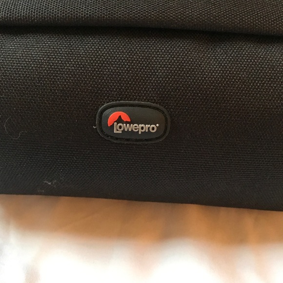 Lowepro camera bag - Picture 3 of 3